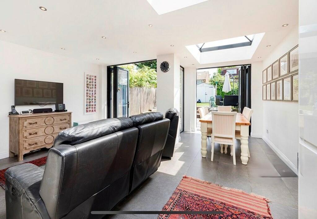 Birkbeck Road, Mill Hill